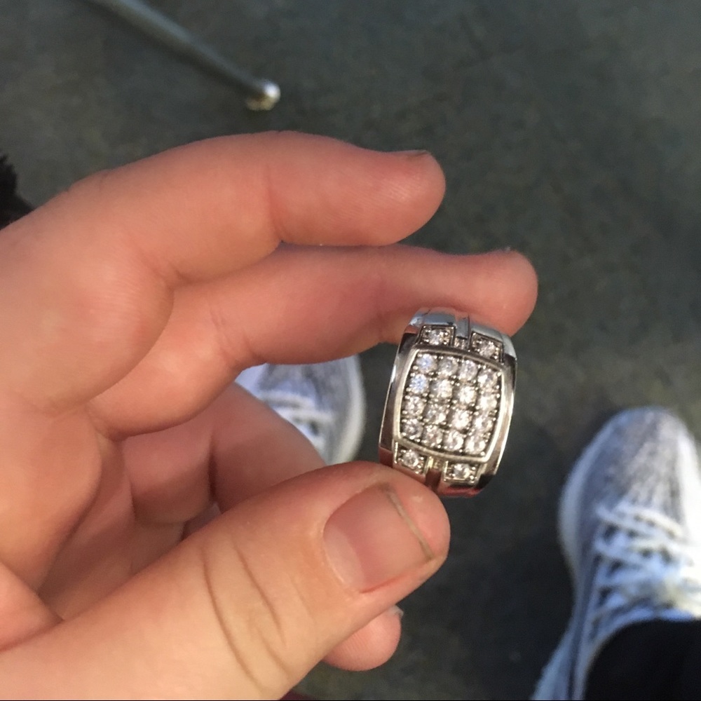 Platinum with 20 diamonds ring